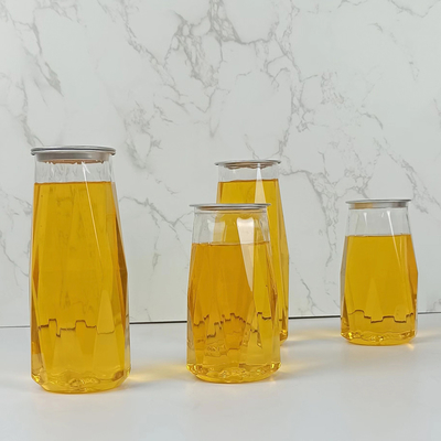 Kolay Çekme Kapaklı Soğuk Preslenmiş Meyve Suları ile Elmas Şekli 380ml PET Plastik Şişeler